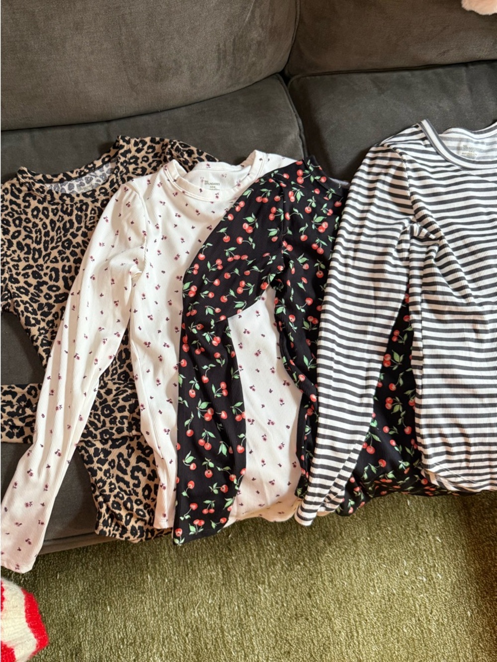 Longsleeve Scrub Undershirt Bundle - Picture 2 of 7